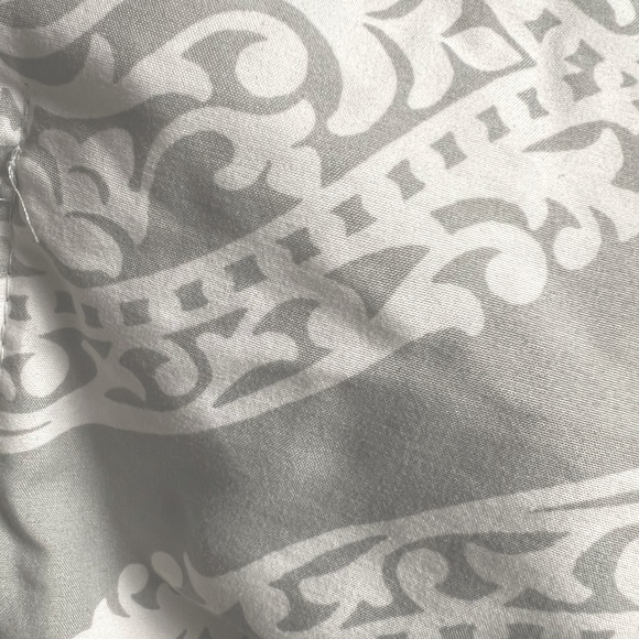 Down alternative comforter - Picture 4 of 6